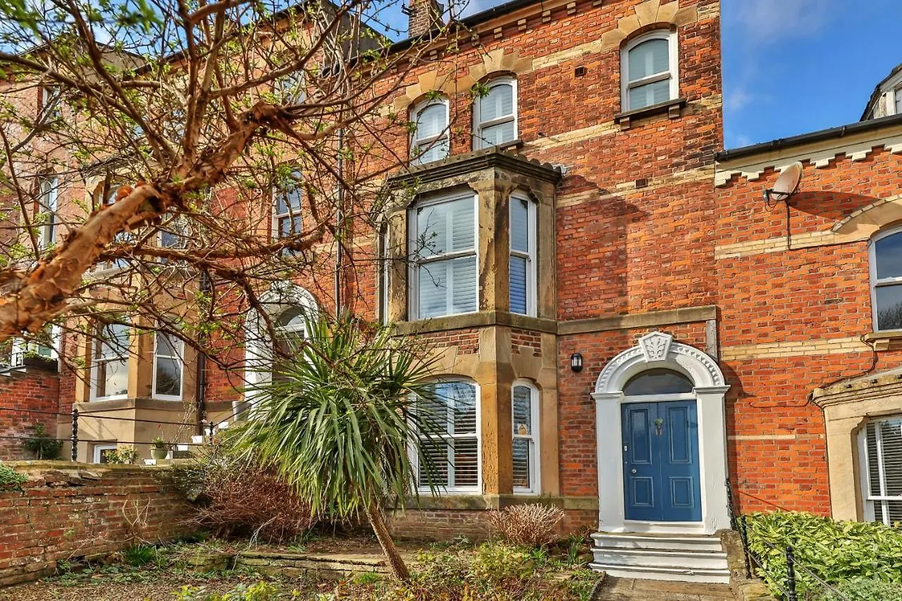 Finest Retreats - Adventure House Villa Whitby