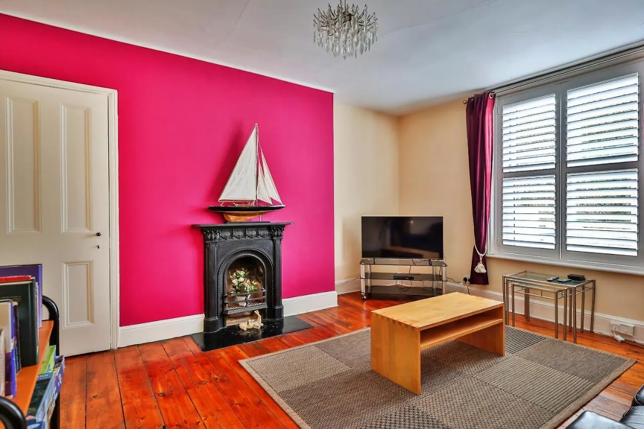 Finest Retreats - Adventure House Villa Whitby