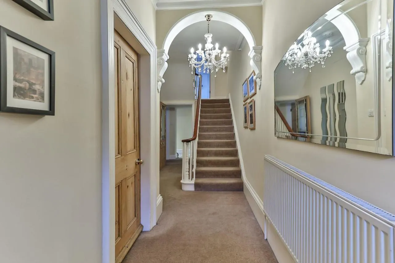 Finest Retreats - Adventure House Villa Whitby 0*,