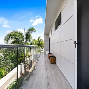 https://manor-on-davis.queenslandhotels.net
